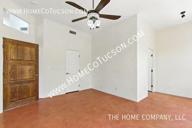 Building Photo - 1921 S Doubletree Ln