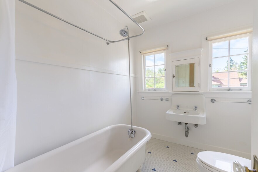 Bathroom - 346 63rd St