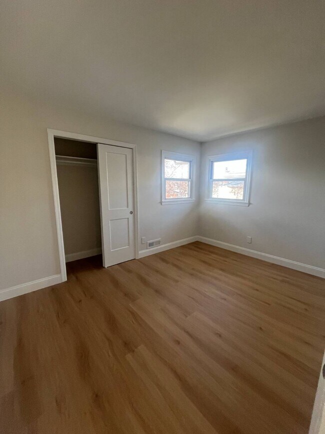 Building Photo - 274 Wilder Ave