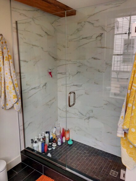 Building Photo - 22 Cottage Park Ave