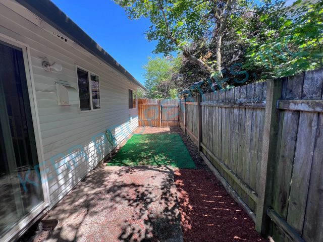 Building Photo - 3520 SE 67th Ave