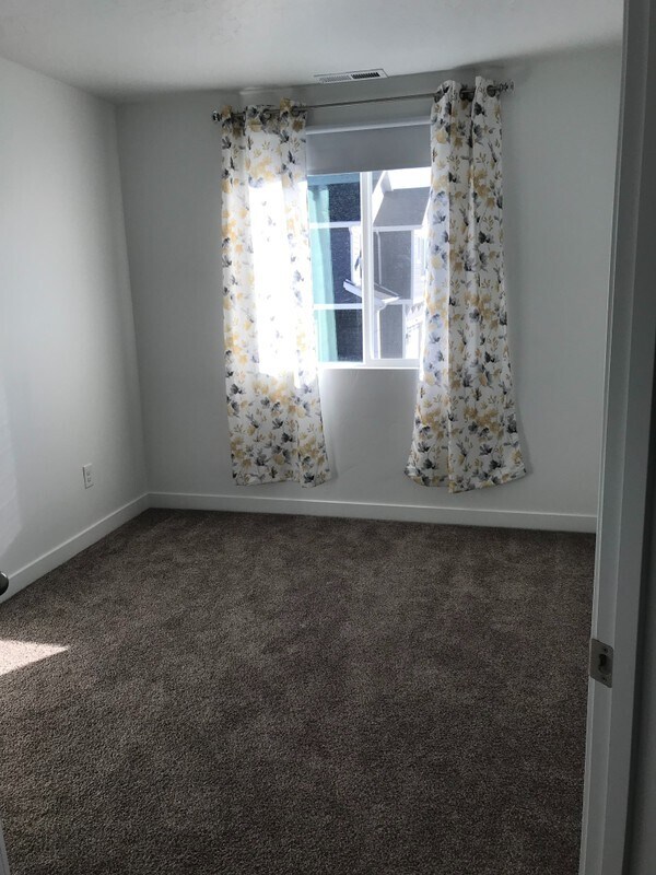 Building Photo - 624 N Canvasback Dr