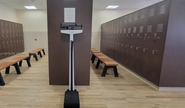 Building Photo - 37 Brighton A