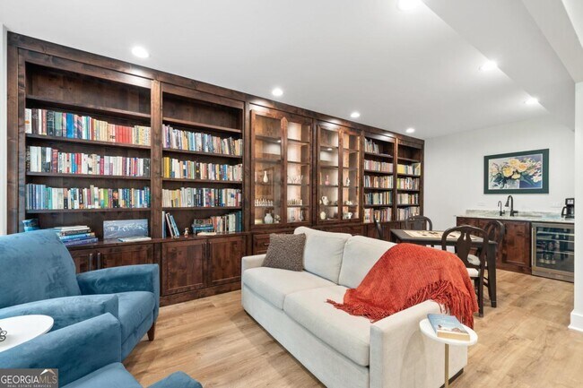 Building Photo - 1100 Hidden Hills Cir