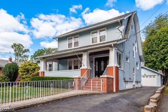 Building Photo - 331 Diamond Bridge Ave