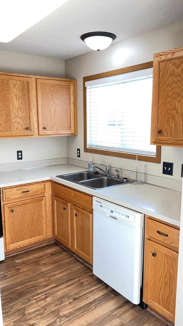 Building Photo - 15539 Float Ln