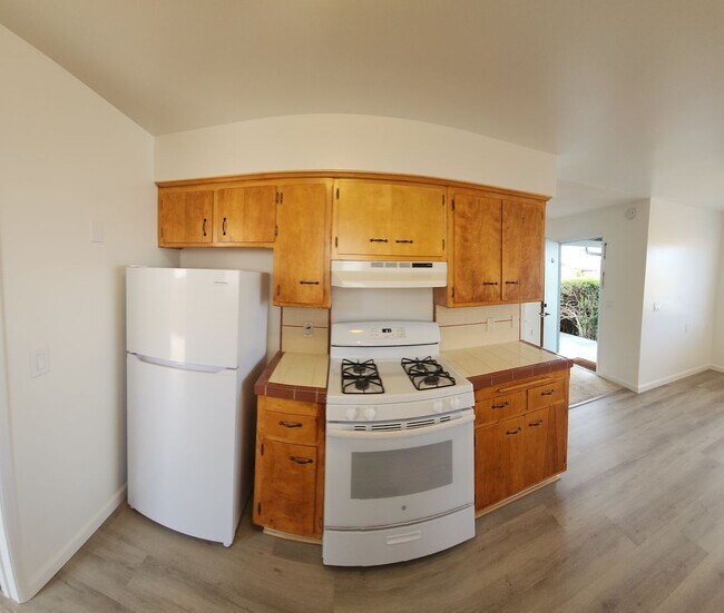 Building Photo - 550 Piney Way