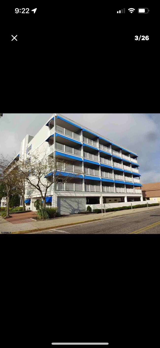 Building Photo - 1008 Wesley Ave