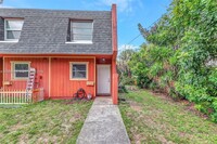 Building Photo - 6141 SW 42nd Ct