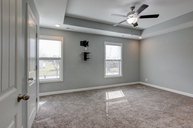 Building Photo - Show stopper.  Bonus room is a What?