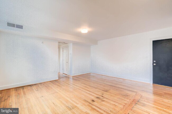 Building Photo - 3625 16th St NW