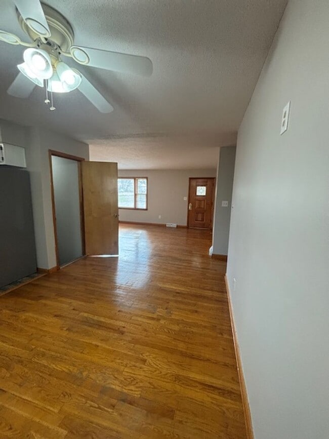 Building Photo - 891 Hill St