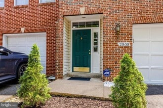 Building Photo - 2505 James Madison Cir