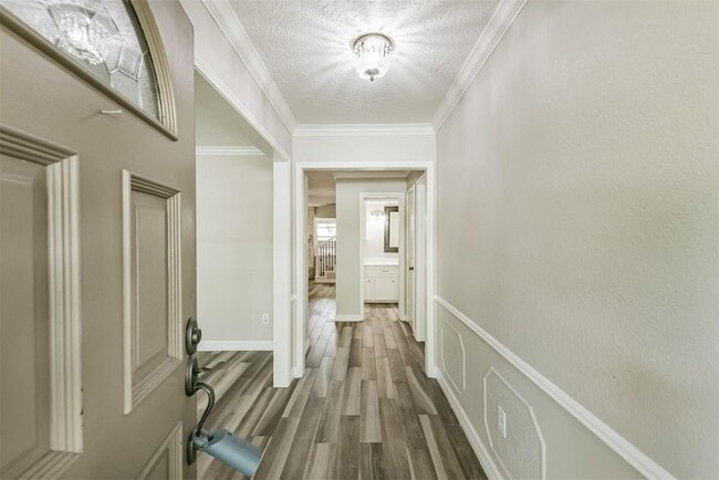 Building Photo - 28902 Twisted Oak Dr