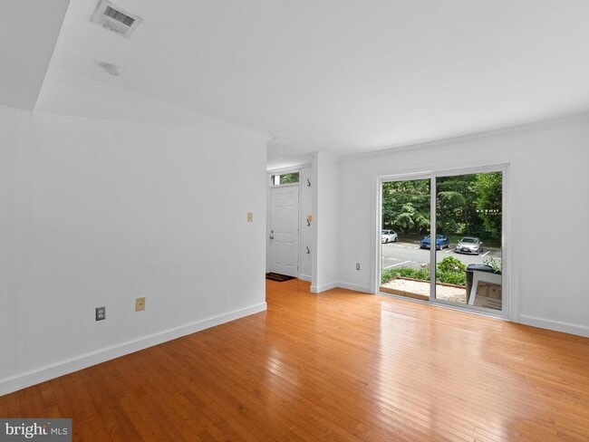 Building Photo - 2459 Pyrenees Ct