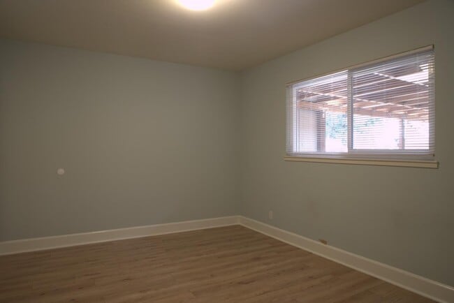 Building Photo - 20231 Merrick Dr