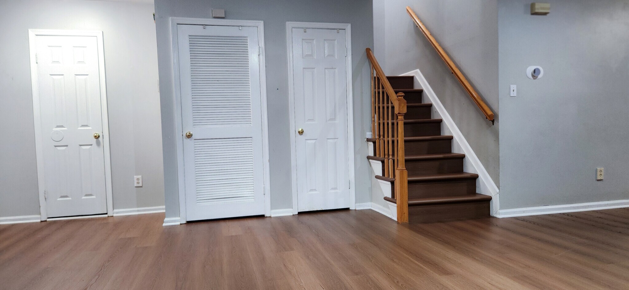 Living - 1103 Roseberry Ct