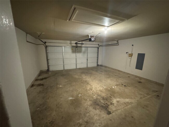 Building Photo - 2007 Killeen Dr