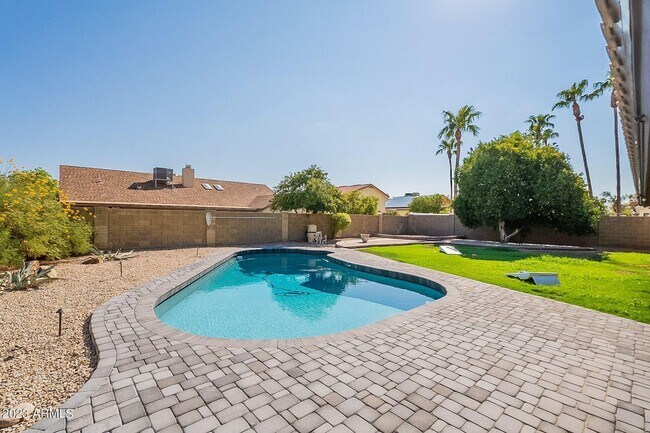 Building Photo - Beautiful full furnished home in desirable North Scottsdale