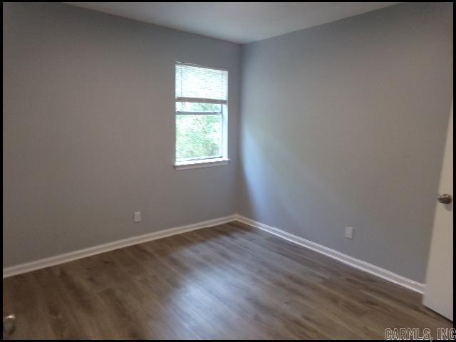 Building Photo - 4932 Longview Dr