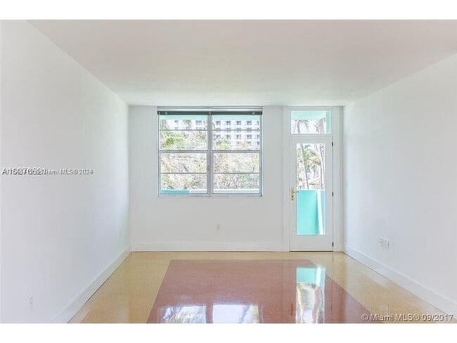 Building Photo - 301 Ocean Dr