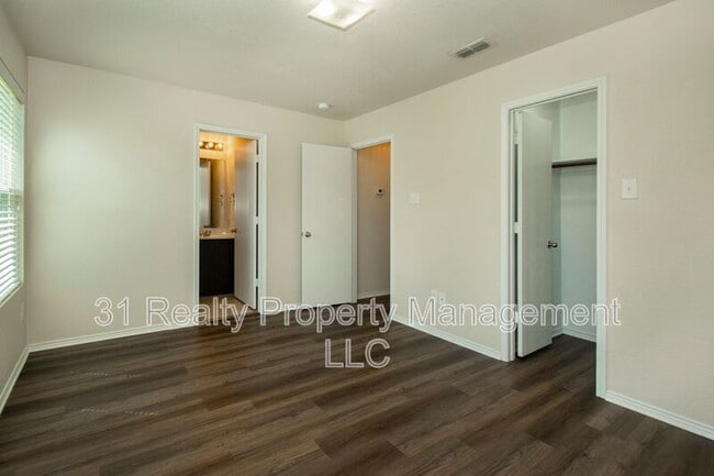 Building Photo - 1407 Swan Ridge Dr
