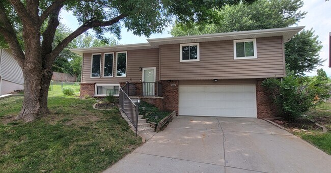 Building Photo - 5208 Ascot Cir