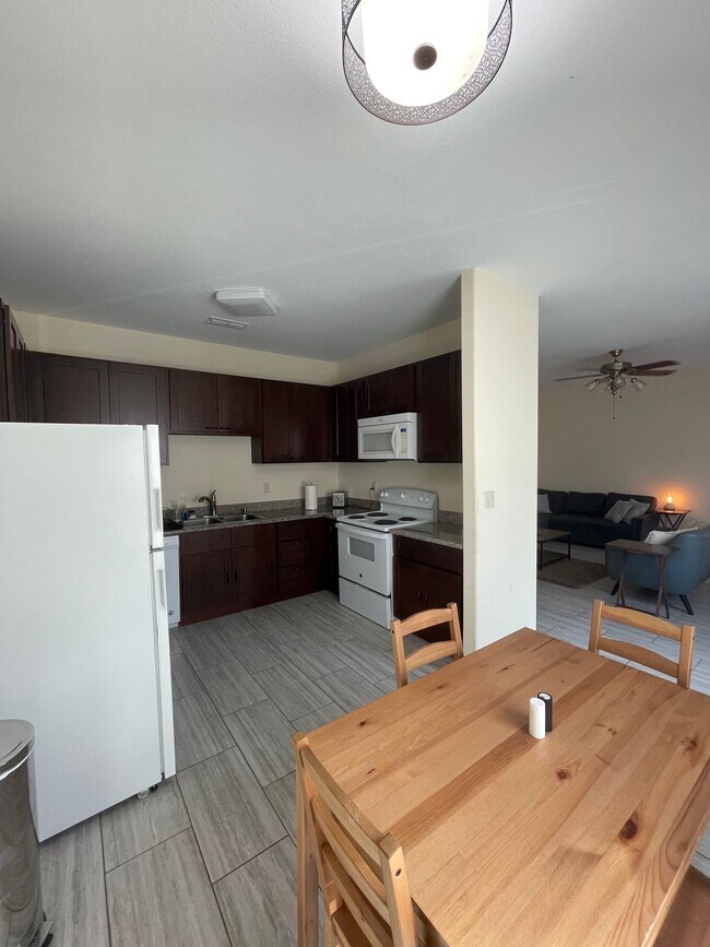Building Photo - 1 bedroom /1 bathroom units available in a brand new complex!  Move in now!!