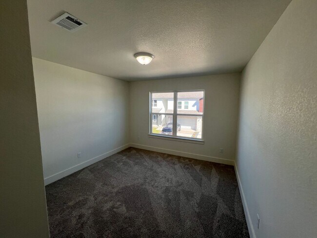 Building Photo - Newly constructed Townhome for rent!