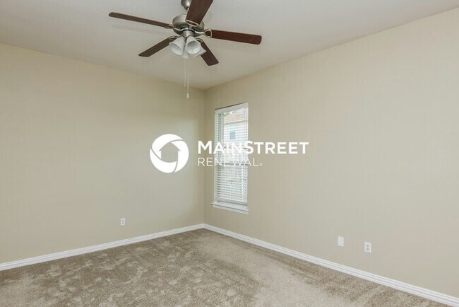 Building Photo - 3 Bedroom Pet-Friendly Home in Crowley, TX with Main Street Renewal