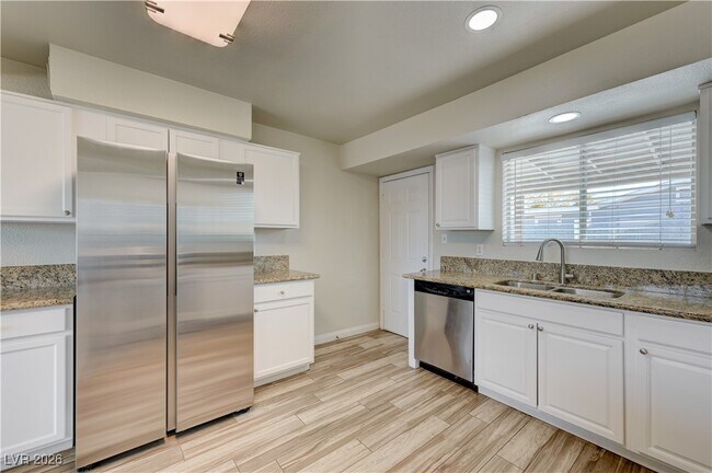 Building Photo - 5301 Westleigh Ave