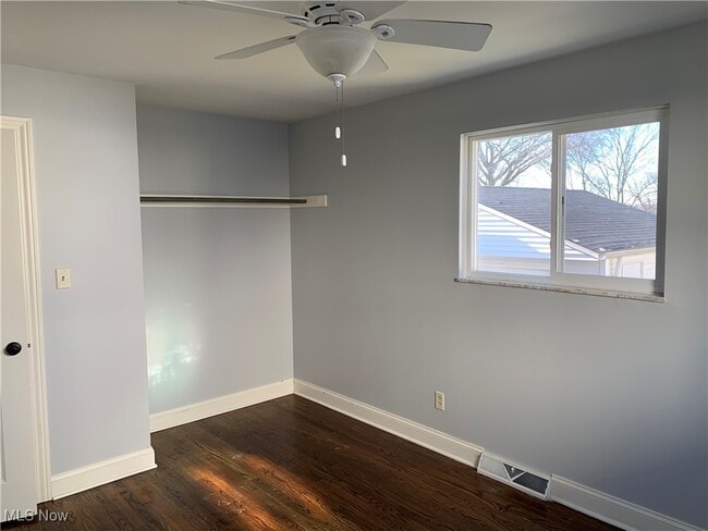 Building Photo - 5014 E 71st St