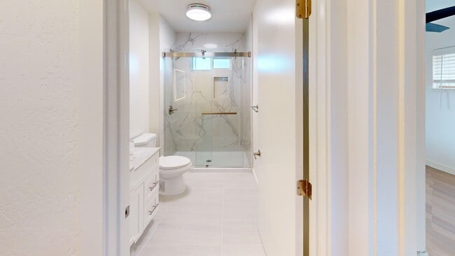 Building Photo - 117-119 Altena St