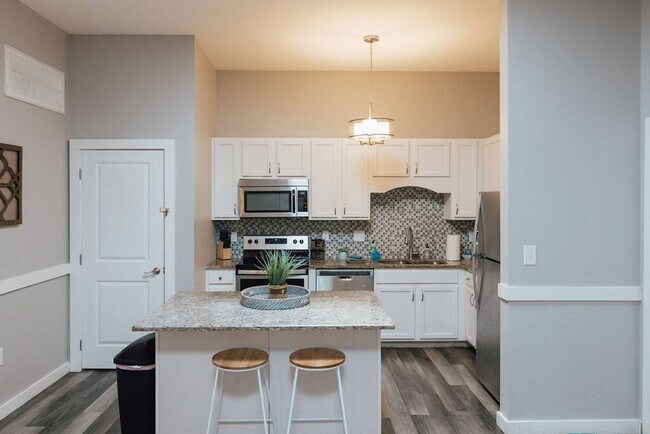 Building Photo - 117 Spring St