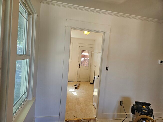 Building Photo - 735 Mt Whitney St