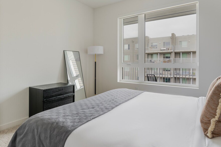 Building Photo - 3301 Innovation Wy