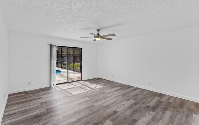 Building Photo - 886 Quail Run