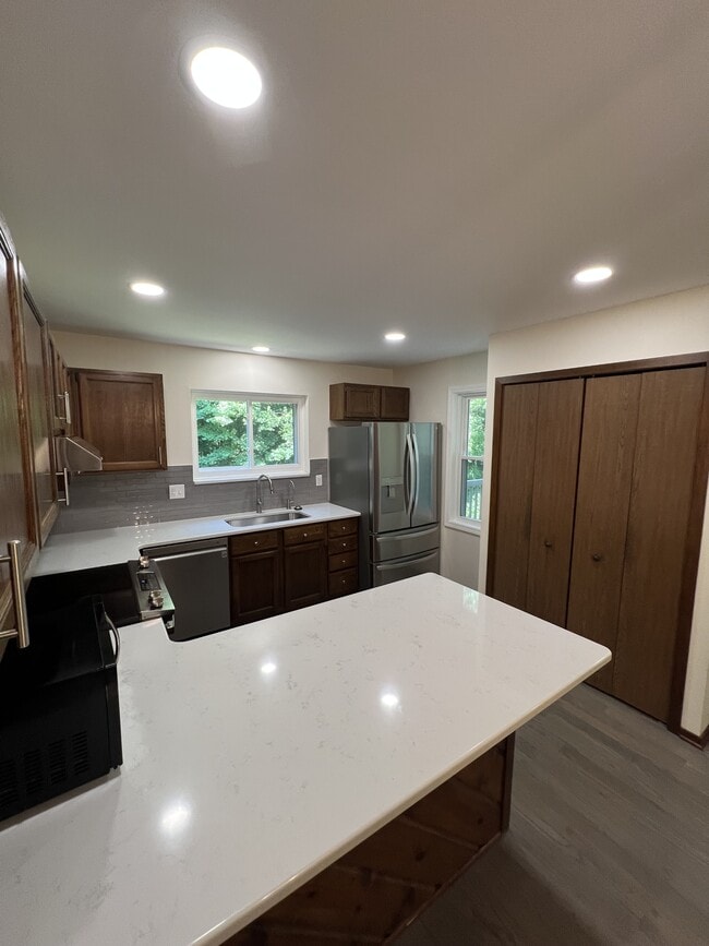 Primary Photo - 3633 E Meadows Ct