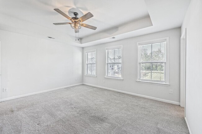 Building Photo - 132 McClellan Way