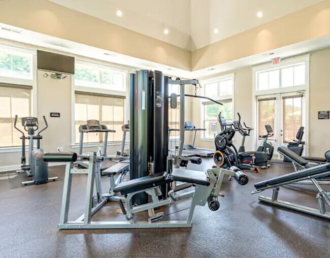 Building Photo - 740 Zumstein Ln