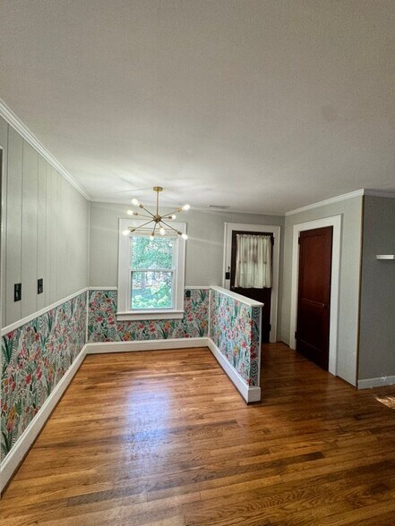 Building Photo - 262 Monfredo St