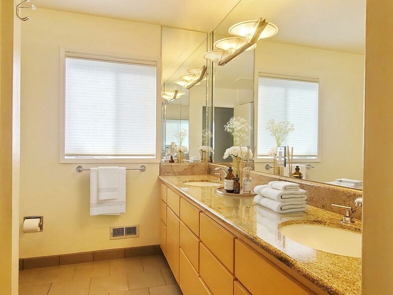 Building Photo - 19354 Titus Ct