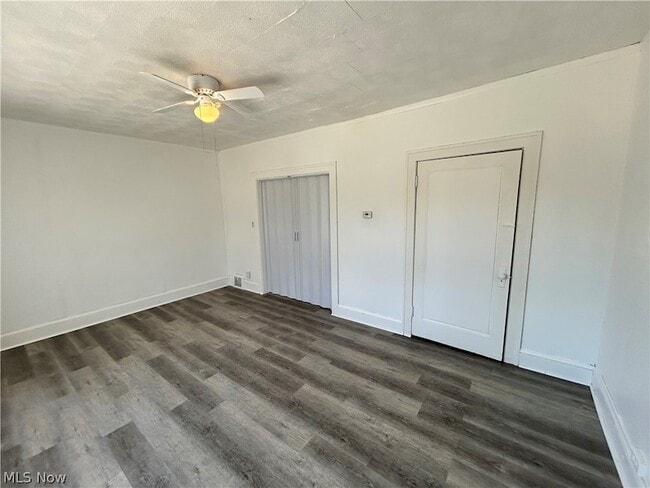 Building Photo - 2232 W 103rd St