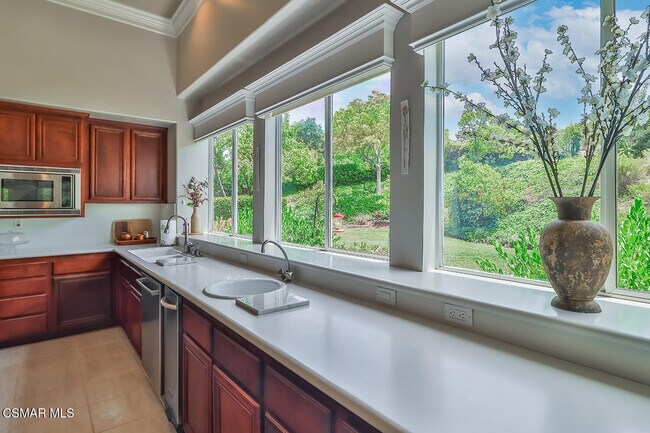 Building Photo - 1808 Crystal View Cir