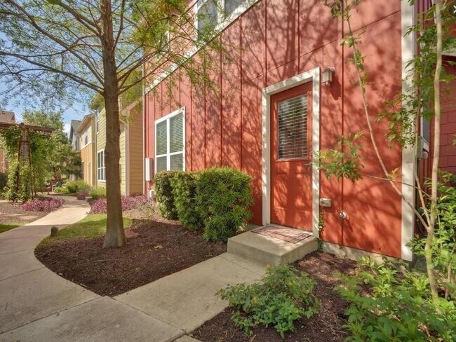 Building Photo - 1601 Miriam Ave