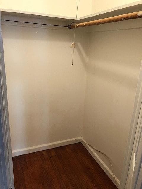 Building Photo - "Charming 3-Bedroom Oasis with 2 Full Bath...