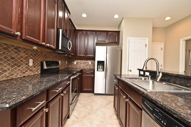 Building Photo - Beautiful townhouse at Claytons Crossing O...