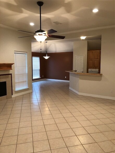 Building Photo - 13322 Colton Ln