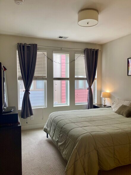 Spacious primary suite - 2153 N Downing St