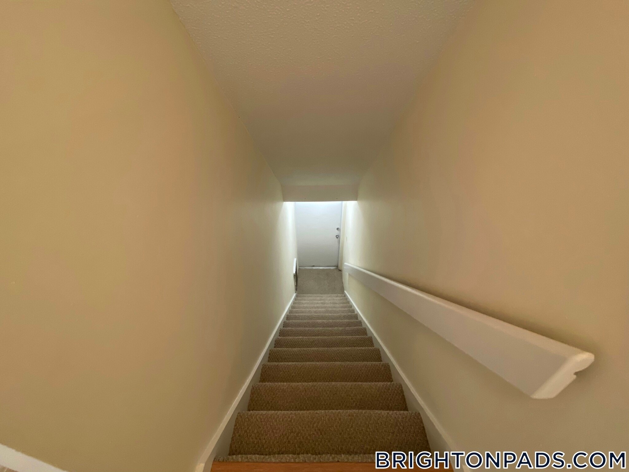 Building Photo - 140 N Beacon St